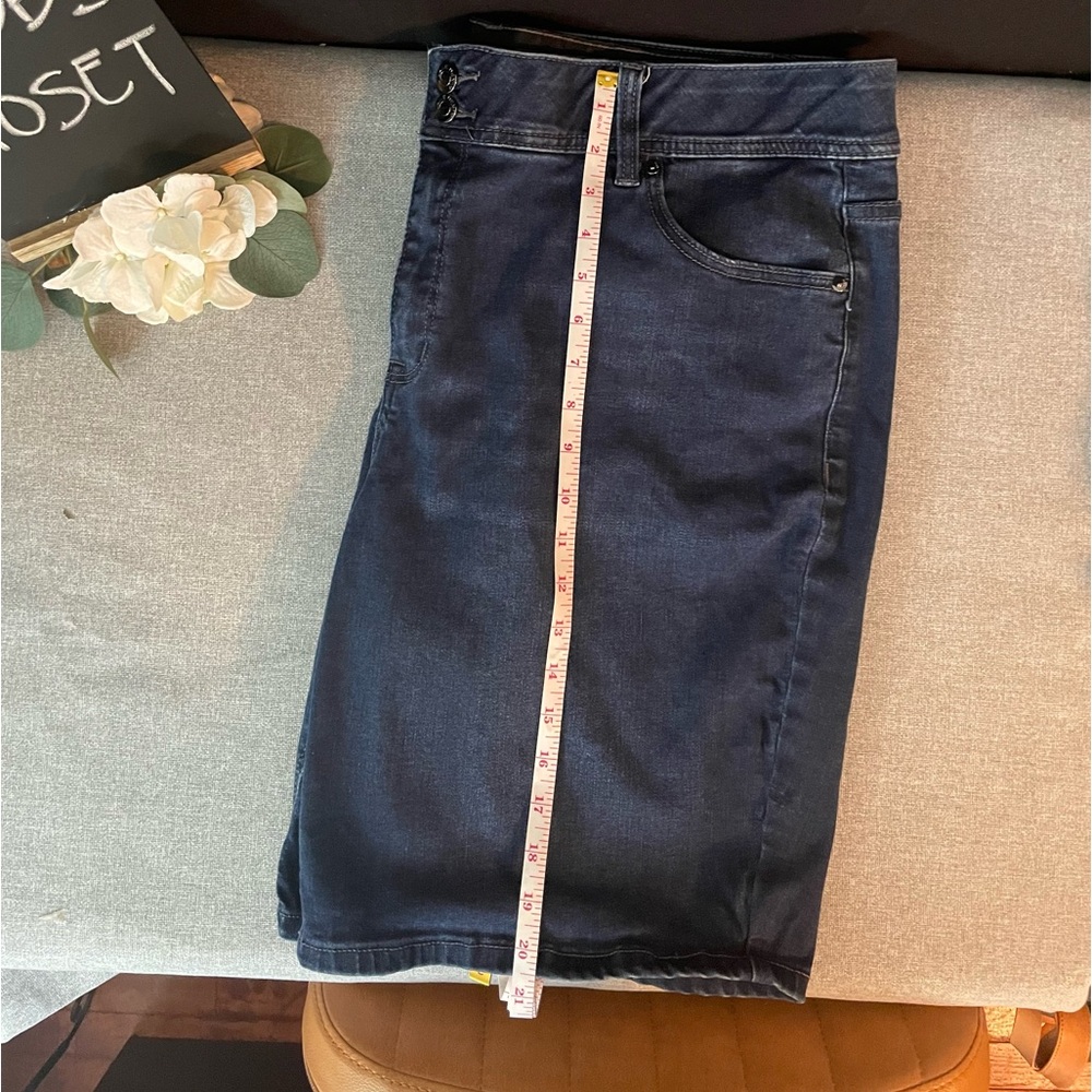 Lane Bryant Blue Jean Shorts - Picture 5 of 6